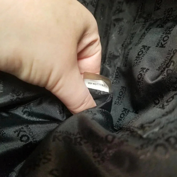 MICHAEL Michael Kors Black Signature Mirror PVC / Leather East West Zip Tote - Picture 4 of 16